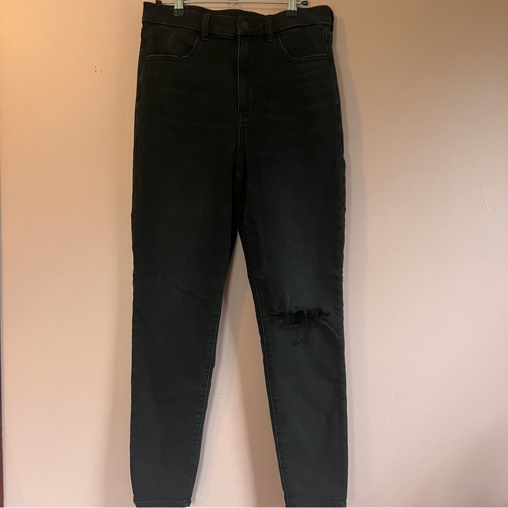 AE High Rise Black Ripped Jeggings Next Level Stretch Regular